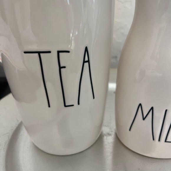 Rae Dunn MILK and TEA canisters Brand New ! SET OF 2 π₯π₯π₯βοΈβοΈβοΈ - Picture 3 of 6
